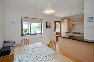 2 Thornhill GroveImage 17