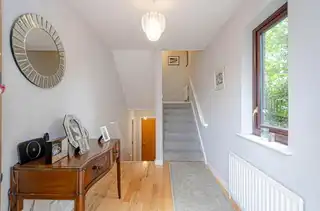 2 Thornhill GroveImage 6