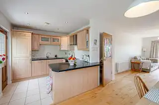 2 Thornhill GroveImage 18