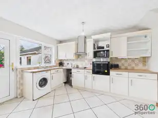 15 Beechwood AvenueImage 3