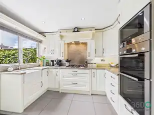 10 Thornlea AvenueImage 9