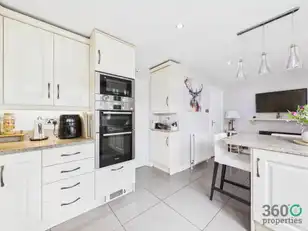 10 Thornlea AvenueImage 10
