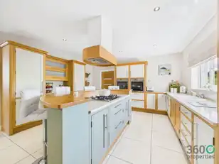 15 Mount Davys RoadImage 8