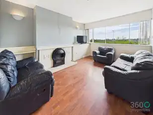 21 Hazelwood DriveImage 2