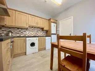 33 Sandhurst DriveImage 4