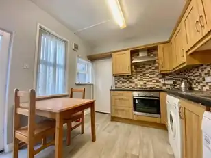 33 Sandhurst DriveImage 3