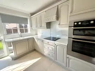 16 Chippendale CourtImage 5
