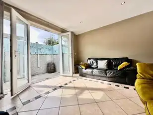 53 Sandhurst GardensImage 3