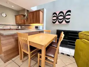 53 Sandhurst GardensImage 5