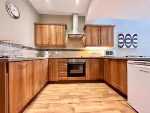 53 Sandhurst GardensImage 4