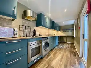 18 Wellington Park AvenueImage 8