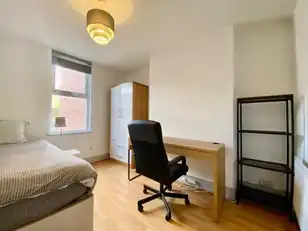18 Wellington Park AvenueImage 12