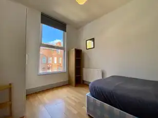 18 Wellington Park AvenueImage 14