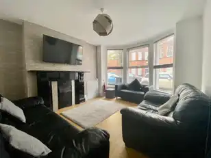 18 Wellington Park AvenueImage 4