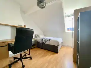 18 Wellington Park AvenueImage 18
