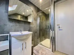 18 Wellington Park AvenueImage 20