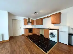 Apt 8 Forthriver RoadImage 4