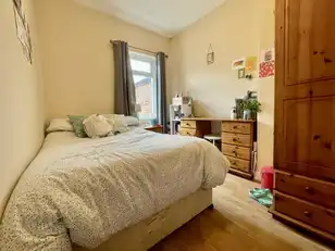 20 Sandhurst GardensImage 6