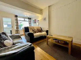 20 Sandhurst GardensImage 2