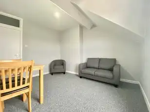 33 Sandhurst DriveImage 3