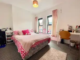 33 St Albans GardensImage 6