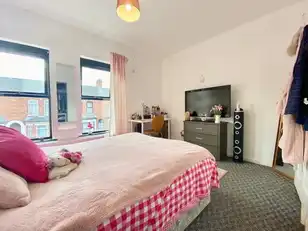 33 St Albans GardensImage 7