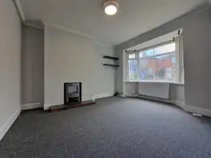28 Voltaire GardensImage 2