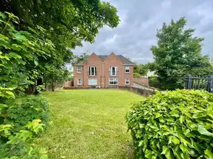 Image 1 for 417E Antrim Road