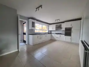 154 Carlton DriveImage 9