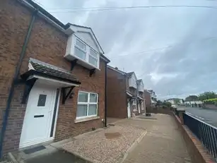 3 Warren CloseImage 2