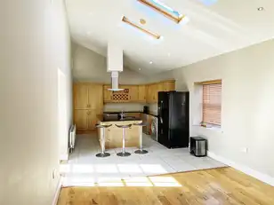 3 Manor Farm CourtImage 4
