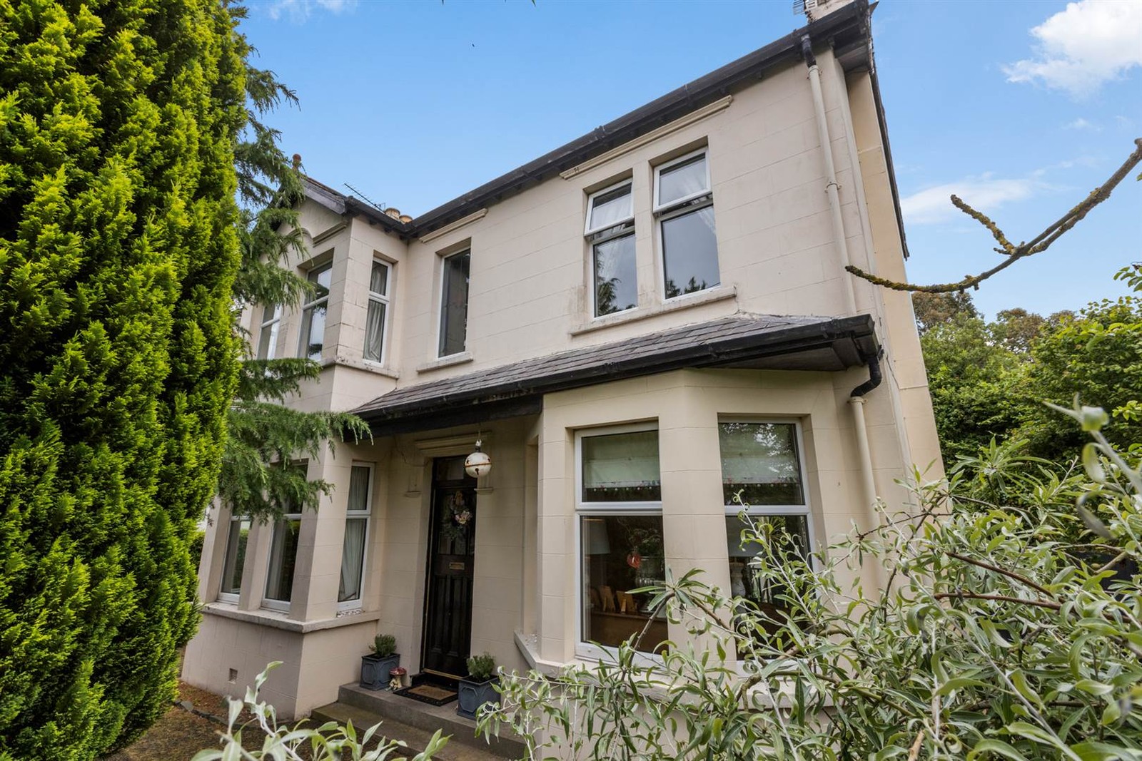 Properties for Sale in Ballyholme