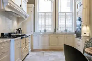 2 Crawford HouseImage 9