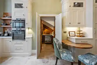 2 Crawford HouseImage 11