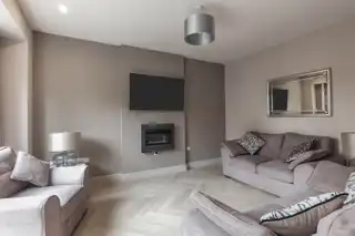 21 Lesley Chase, Knockagh ChaseImage 4