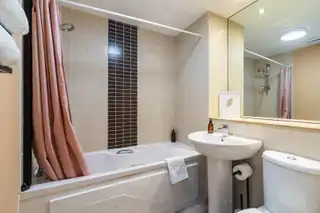 Apartment 83 Victoria PlaceImage 13