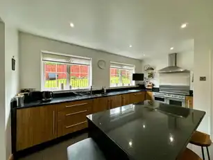 40 Forest HillsImage 11