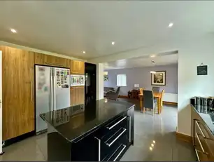 40 Forest HillsImage 12