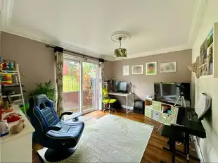 40 Forest HillsImage 8