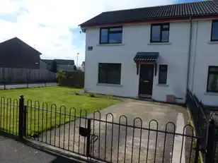 17 Oakfield SquareImage 2