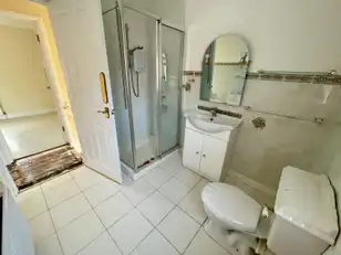 10 Dhu Varren ParadeImage 7