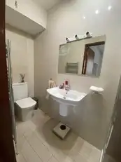 2 The AvenueImage 23