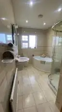 2 The AvenueImage 31