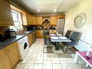 4 Ivy Mead CourtImage 8