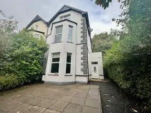 Image 1 for 156 Upper Newtownards Road