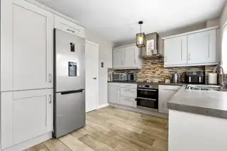 11 Spruce ParkImage 7