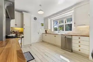 2 Tullymore DaleImage 6