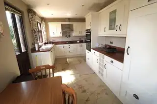 2 OaklandsImage 10