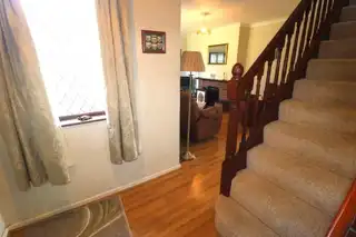 2 OaklandsImage 3