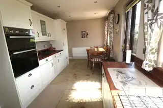 2 OaklandsImage 11